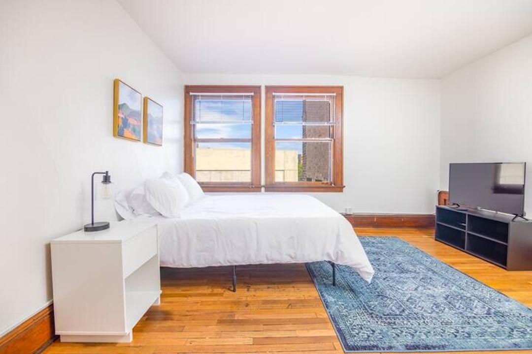 Peaceful Studio with Full Kitchen