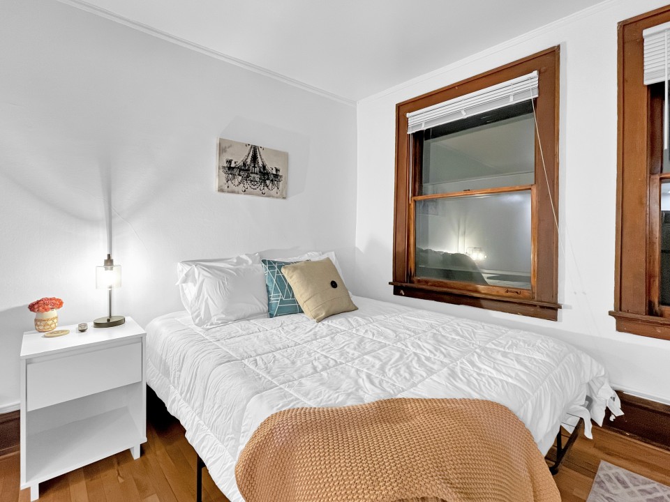 Downtown Studio for Traveling Professionals